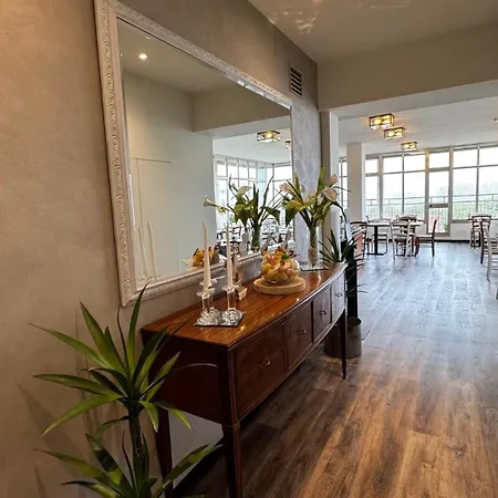 Cristina 酒店