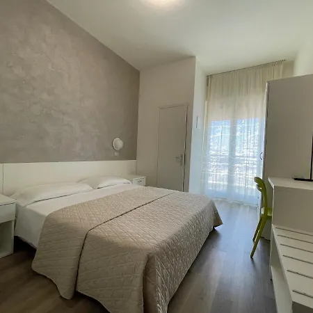 Hotel Cristina 2*