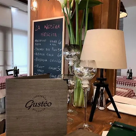 Cristina Hotel 2*