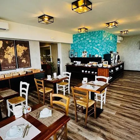 Hotel Cristina 2*